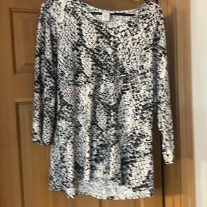 Cathy Daniels size large top. Like new!